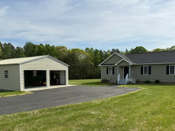 1444 School Bus Rd, Louisa, VA 23093