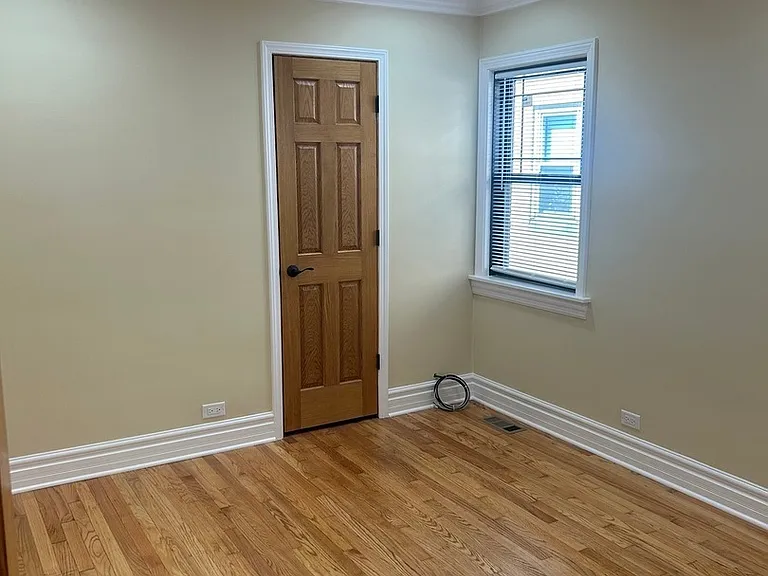 6620 W Devon Ave #1 — Photo 5