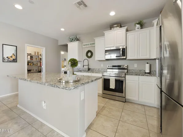 18259 W IDA Lane, Surprise, AZ 85387