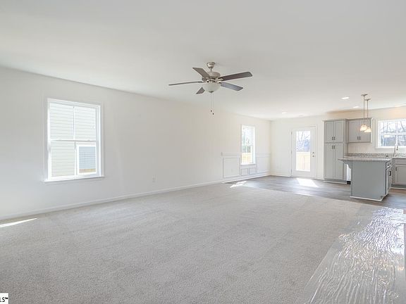 4th image of 128 Megan Ct