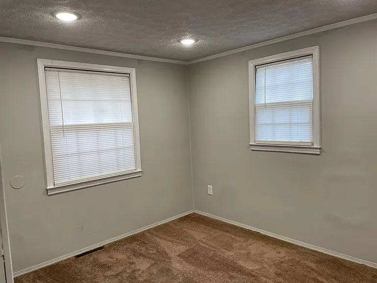 203 Barnhill St — Photo 12