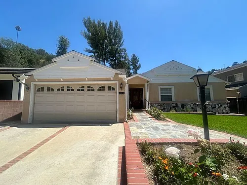429 Paulette Pl Photo 1