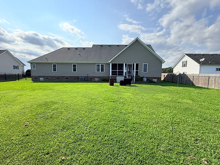 989 Bateman Dr — Photo 12