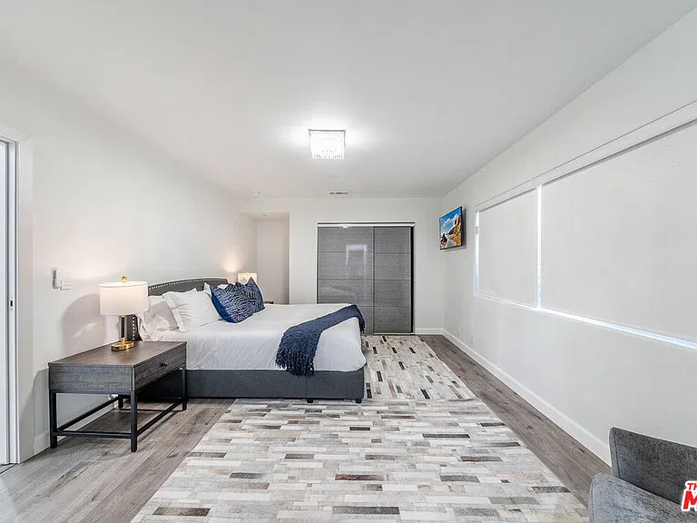 5010 Fulton Ave — Photo 32