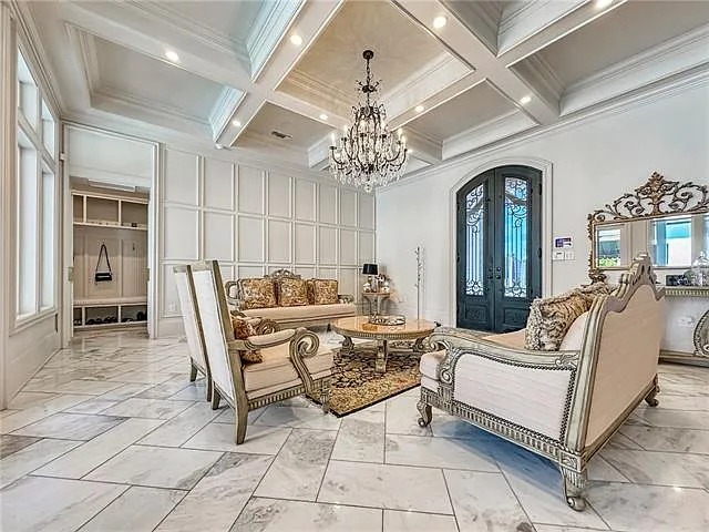 12 Royal Palm Blvd — Photo 31