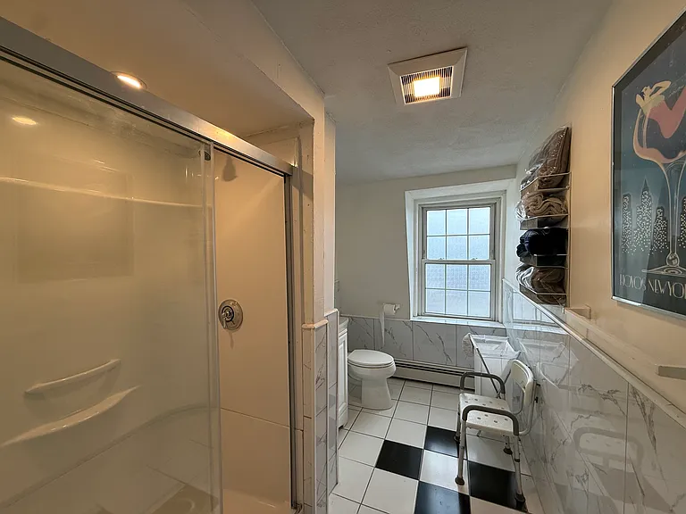 125 London St #3 — Photo 9
