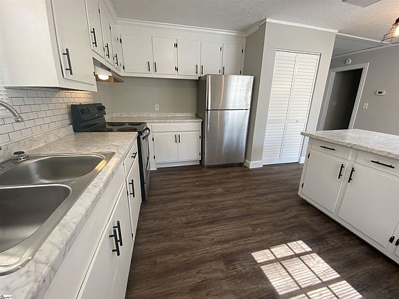 2nd image of 16 Melvin Dr