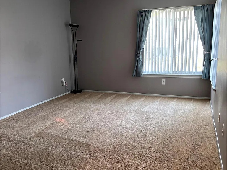825 Spring Lake Dr — Photo 9