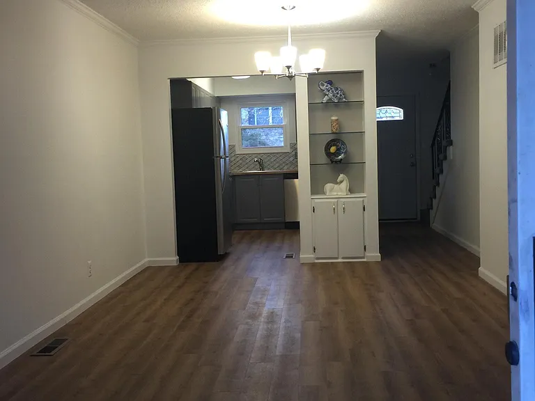 8341 Woodward St — Photo 6