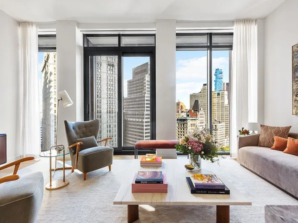 33 Park Row APT 17A, New York, NY 10038