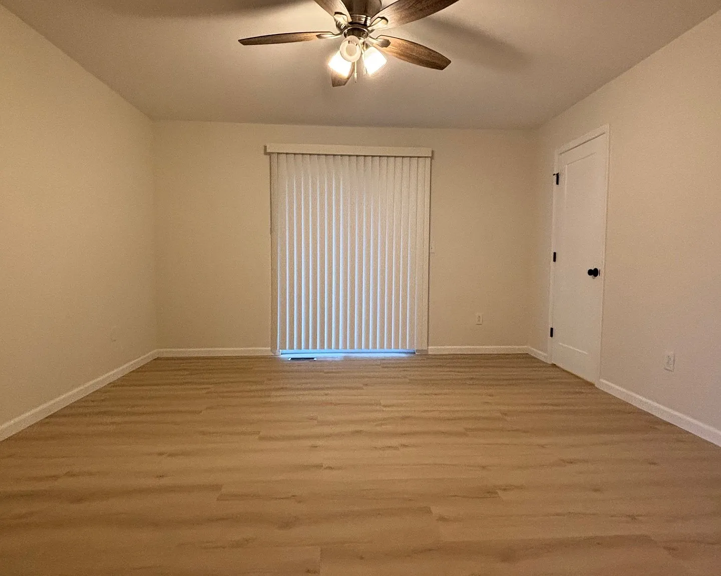 1 bed, 800 sqft, $995 — Photo 3