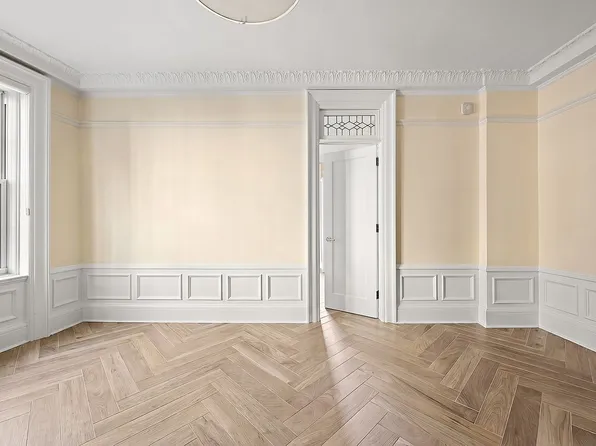 200 W 54th St APT 10K, New York, NY 10019