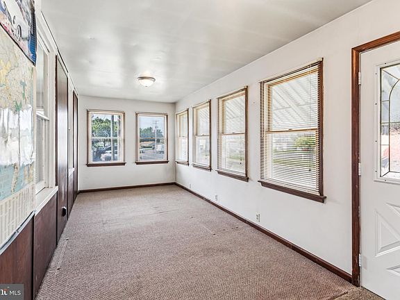 3rd image of 408 Delsea Dr