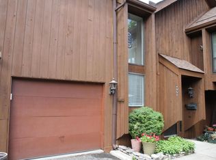 4950 Wintersong Ln, Westerville, OH 43081