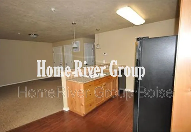 2980 W Acarrera Ln #201 — Photo 3