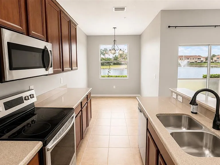 3696 Parkridge Cir #26-105 — Photo 7