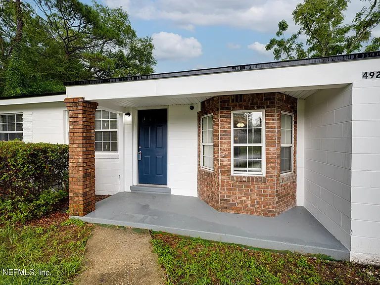 4920 Tallyho Ave — Photo 2