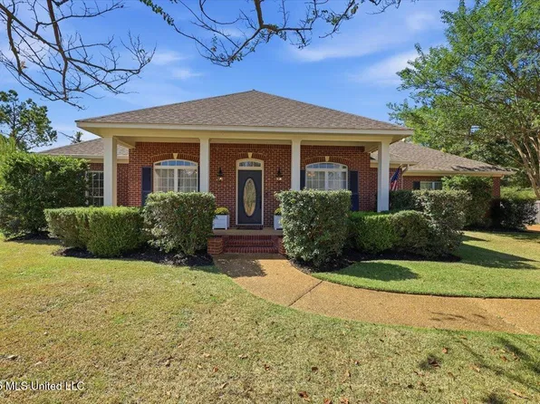104 Hunters Gln, Clinton, MS 39056