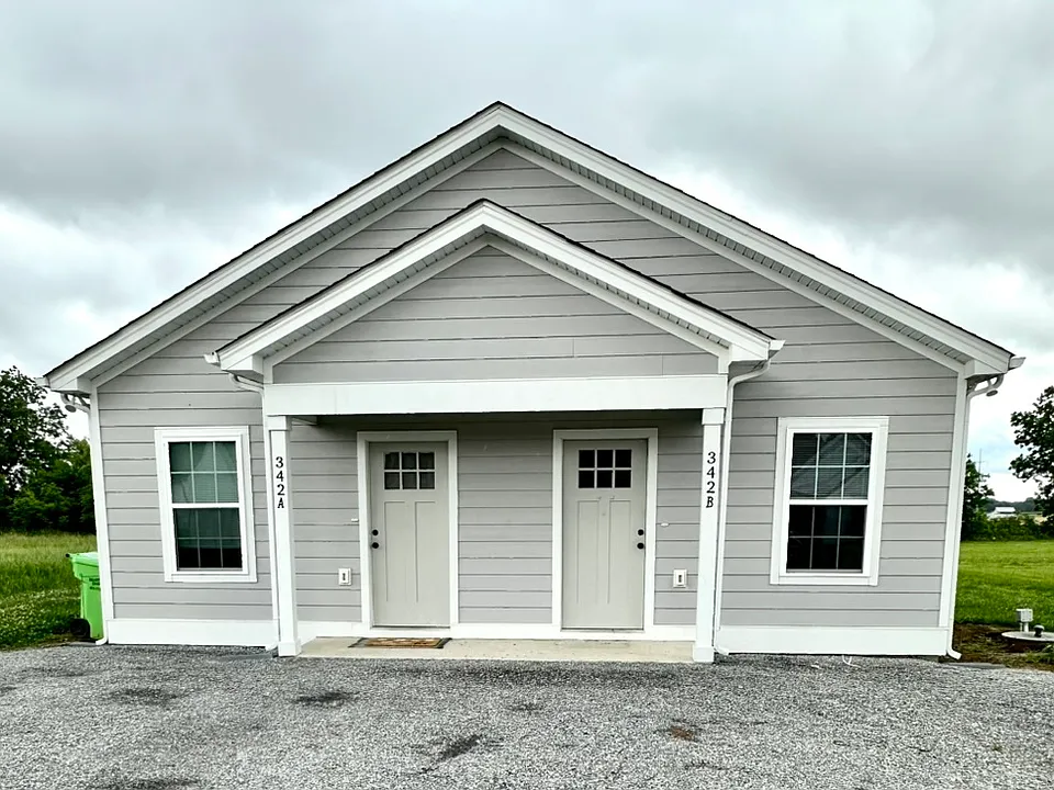336 Woods Rd #A