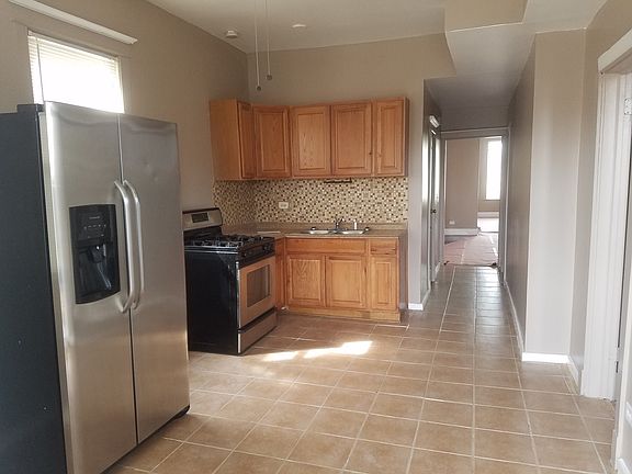 2nd image of 4325 W Wilcox St #2