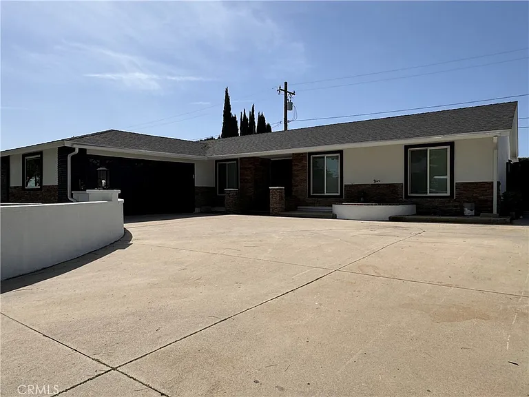 873 S Chantilly St — Photo 2