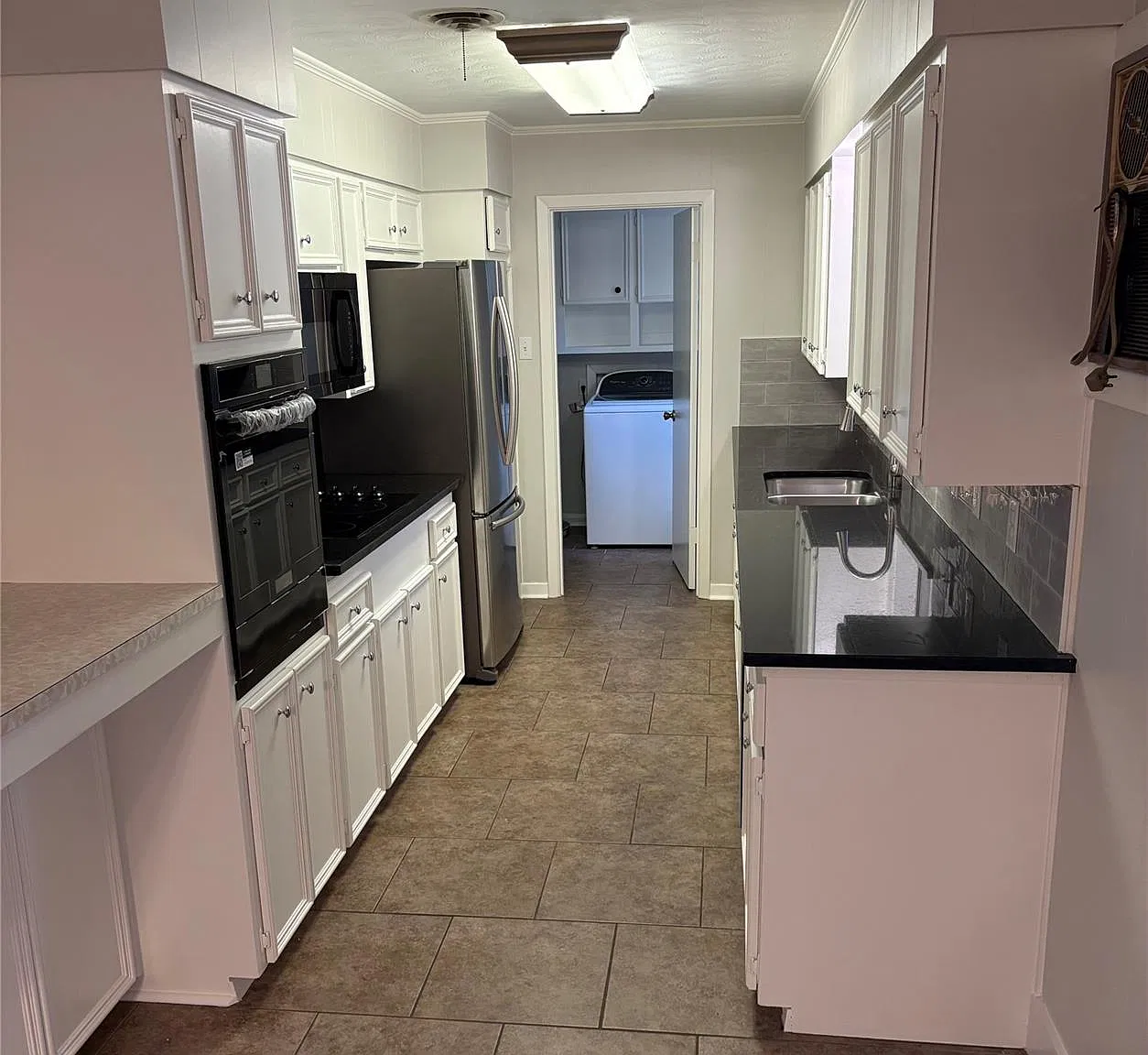 3 bed, 2.0 bath, 1410 sqft, $1,850 — Photo 4
