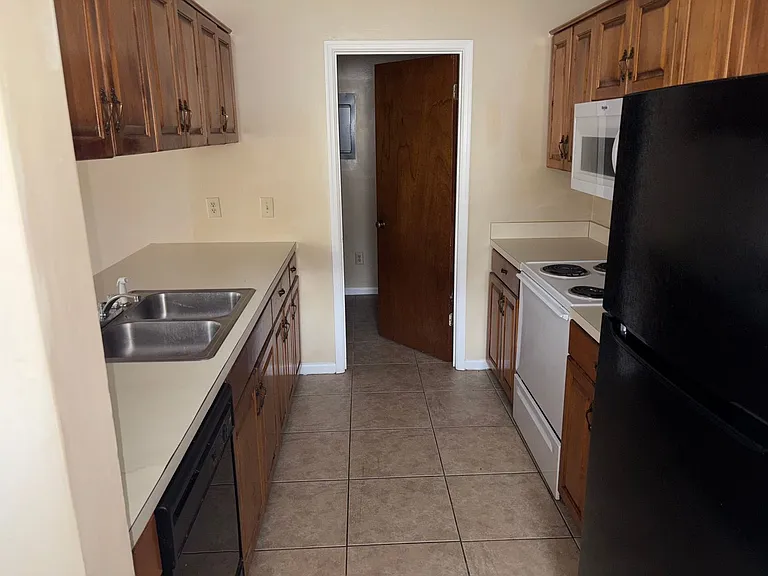 1521 Fitzpatrick Ave #12A — Photo 6