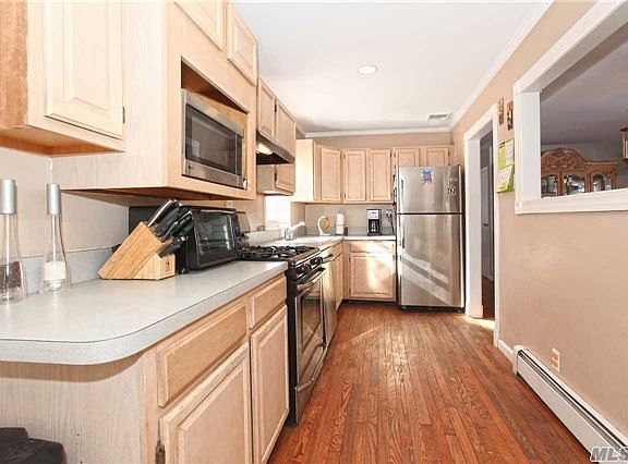 4th image of 8 Shorehaven Blvd
