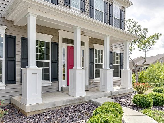 Entry way welcoming you home!
