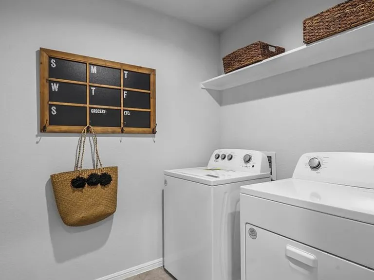 205 Olympia Marble Dr — Photo 32
