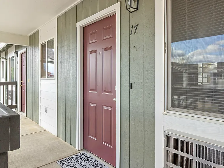 Brentwood Village — Photo 8
