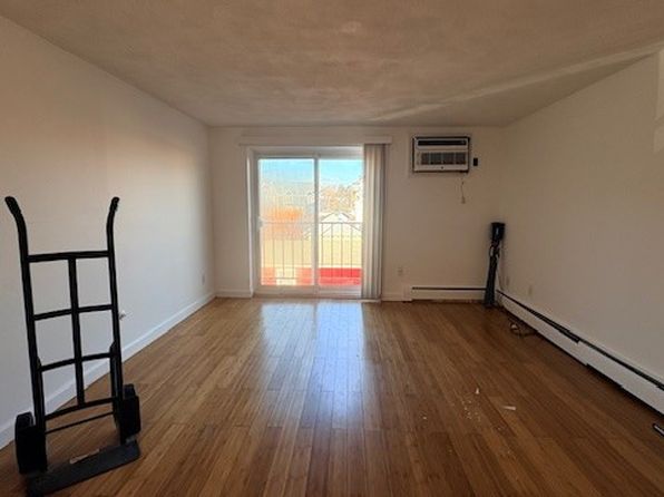 (undisclosed Address)