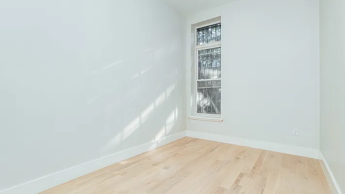 Rented by Nooklyn NYC LLC | media 28