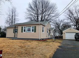 25 Fairhaven Dr, Springfield, MA 01151
