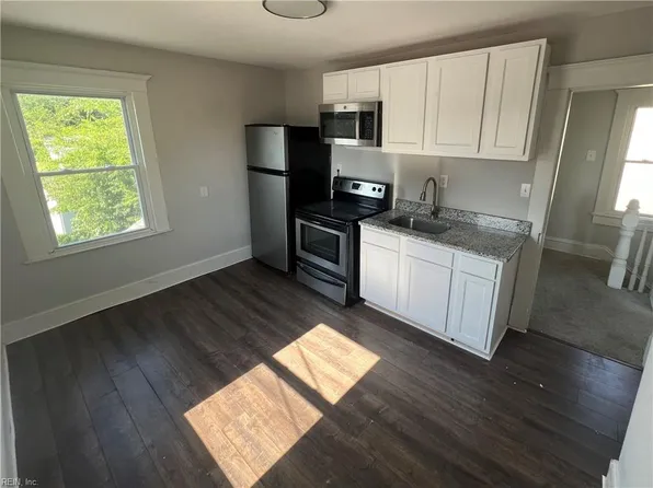 607 E Pembroke Ave, Hampton, VA 23669