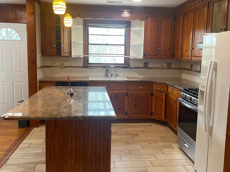 1228 McAlpine Ave — Photo 8