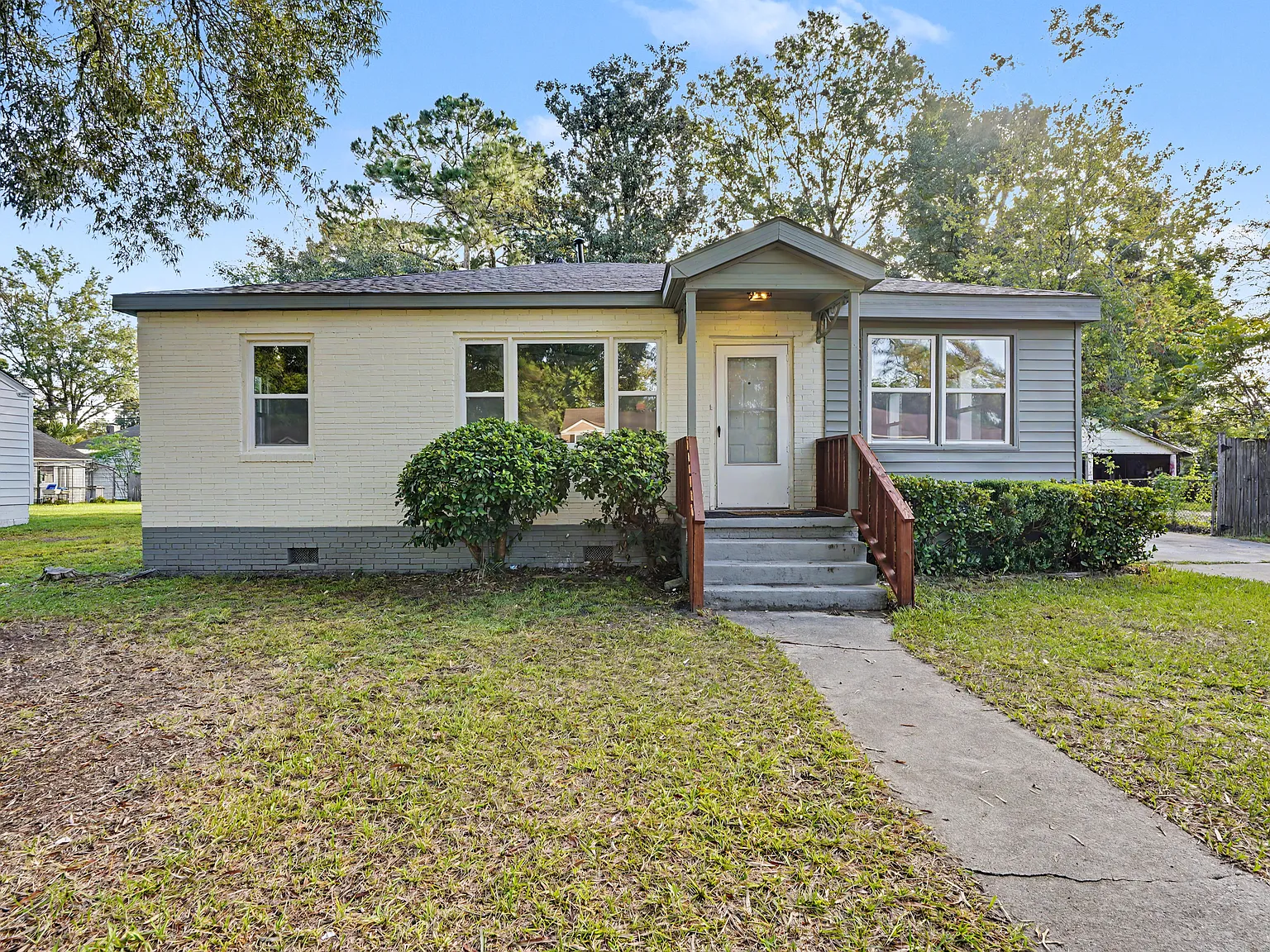 3 bed, 1500 sqft, $1,800 — Photo 1