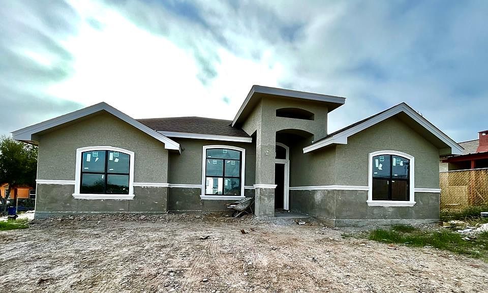 1st image of 111 Linda Vista Dr