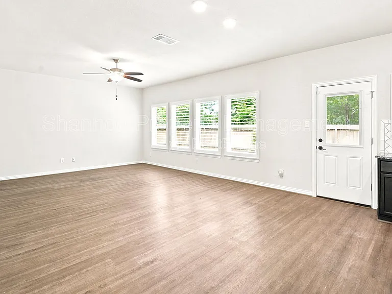 1202 Vilamoura Ct — Photo 14