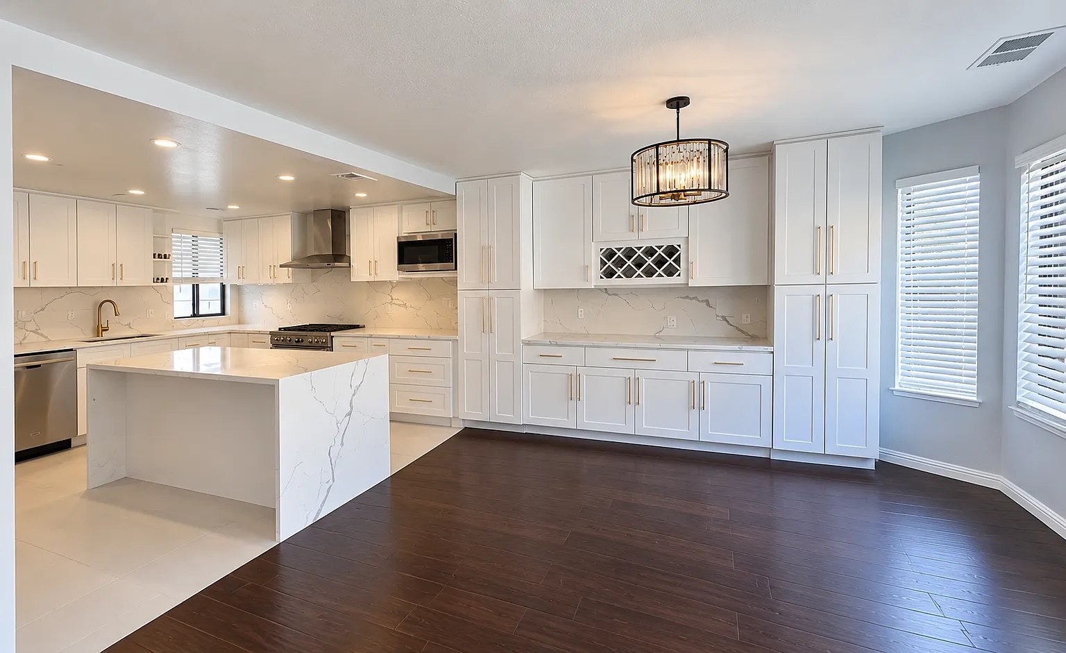 3 bed, 1350 sqft, $6,995 — Photo 1