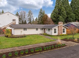 505 E Main St, Silverton, OR 97381