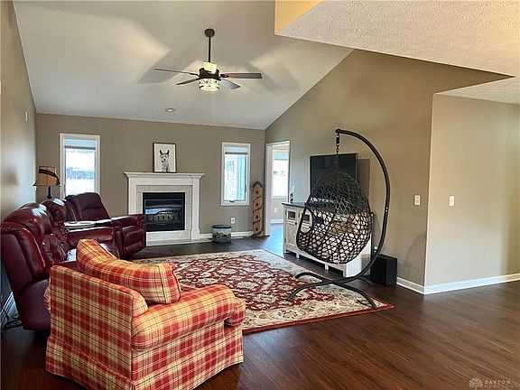 5th image of 9159 Heather Ln