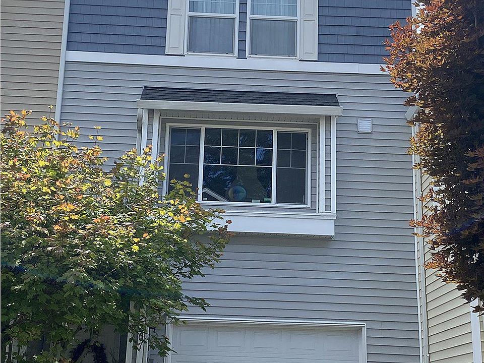 1st image of 2207 NE 140th St