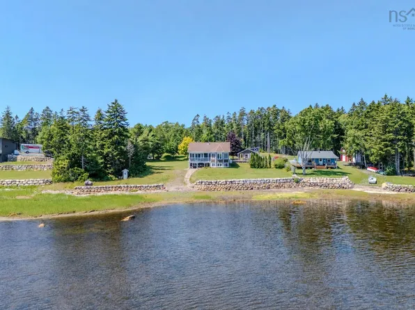119 Indian Path Rd, Lunenburg, NS B0J 2C0