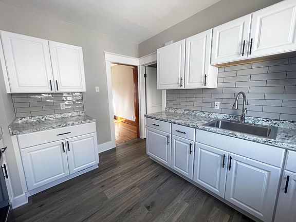 3rd image of 173 Lincoln Blvd Floor 2