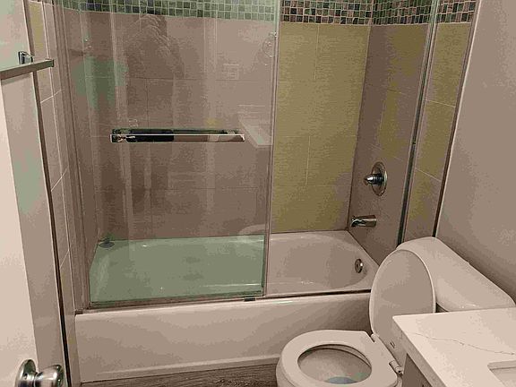 5th image of 623 Bolton Ct APT 2