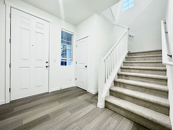 4th image of 10725 SE 243rd St