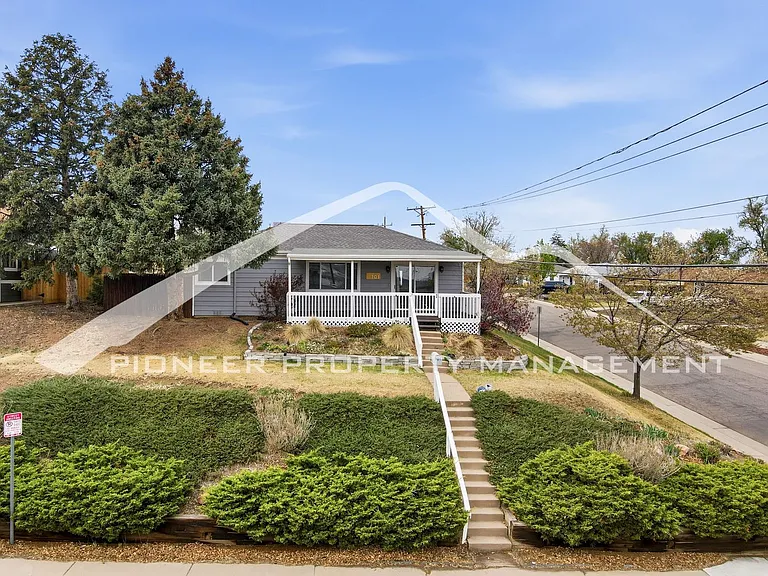 701 S Navajo St — Photo 1