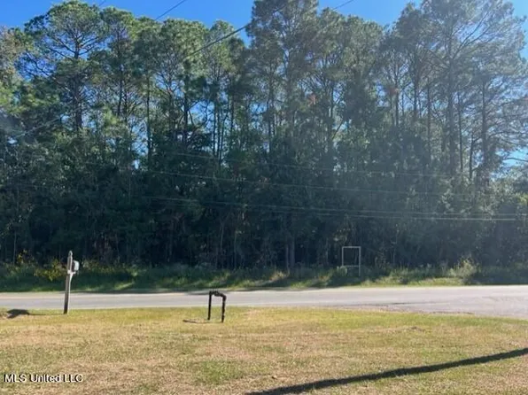 Nathan Hale Ave, Pascagoula, MS 39581