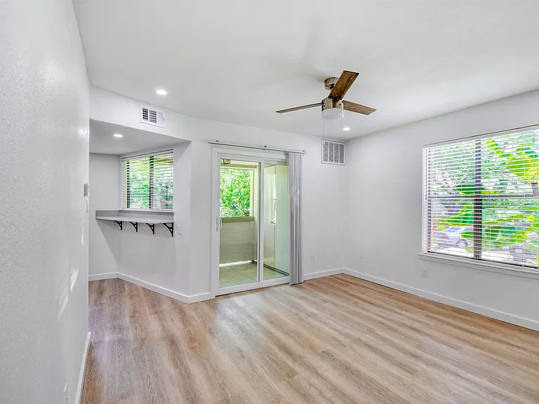 2500 Burleson Rd #701 — Photo 7